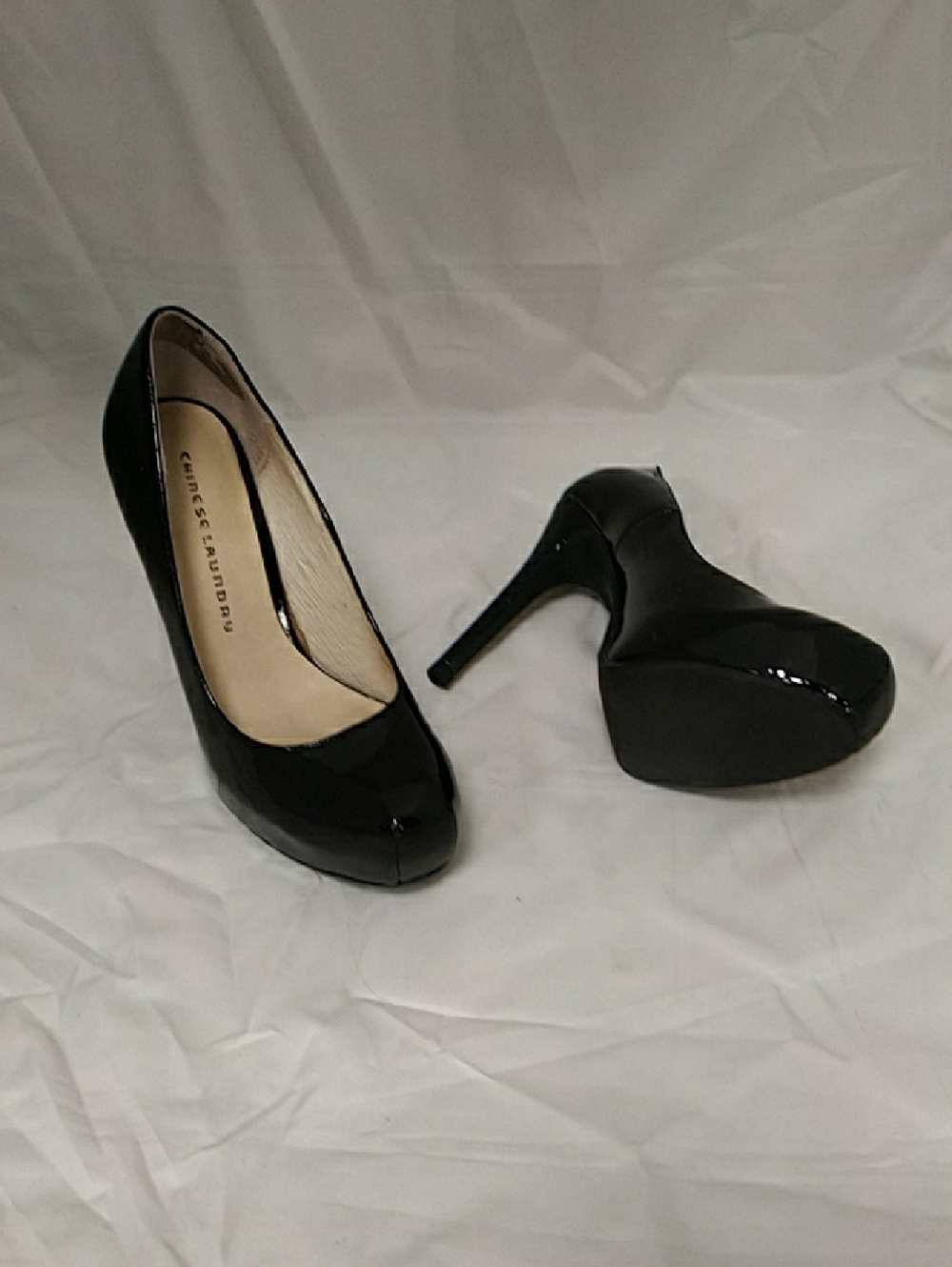 Chinese Laundry Whistle Black Patent Hidden Platform Pumps 8.5